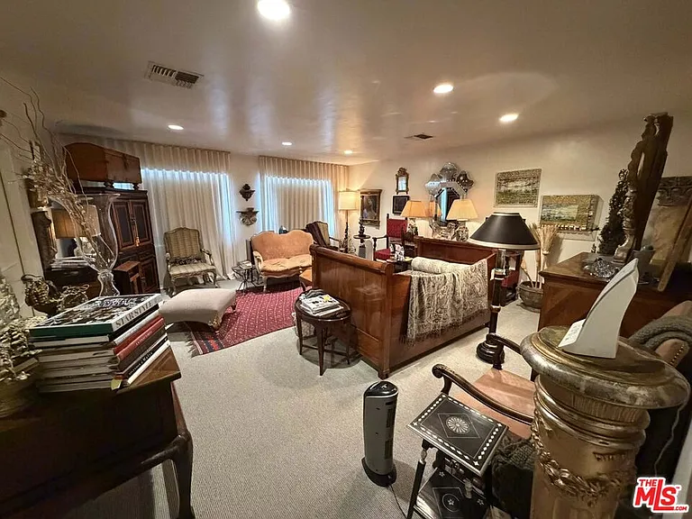 2252 W Washington Blvd — Photo 21