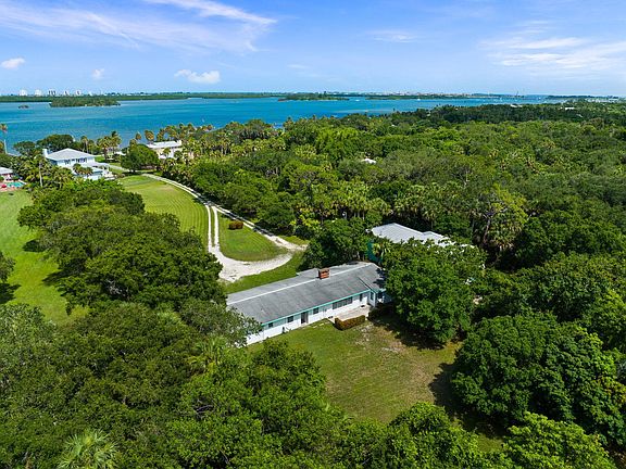 4th image of 3241 N Indian River Drive