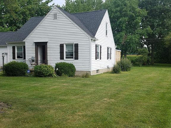 3rd image of 1461 Grimes Cir