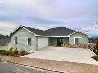 770 Summit Blvd, Springfield, OR 97477