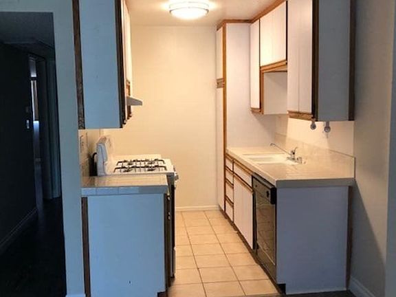 2nd image of 4704 Coldwater Canyon Ave APT 10