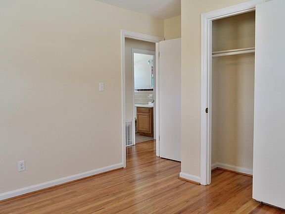 5th image of 8015 Poinsettia Dr