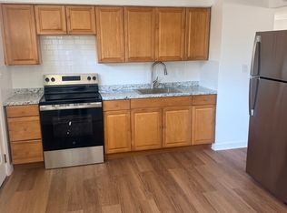 60 E Carmans Rd APT 1, Farmingdale, NY 11735
