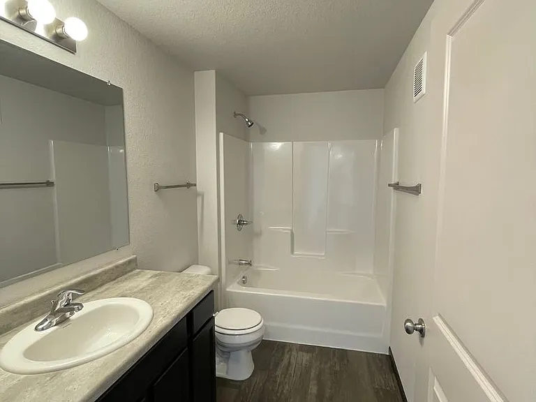 867 Tower Rd — Photo 10