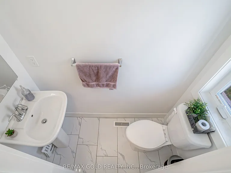 2621 Holbrook Dr #8 — Photo 15
