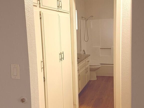5th image of 4838 W 117th St APT 14
