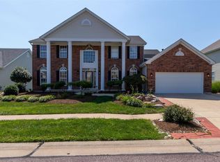 110 Greycliff Manor Dr, Saint Louis, MO 63129