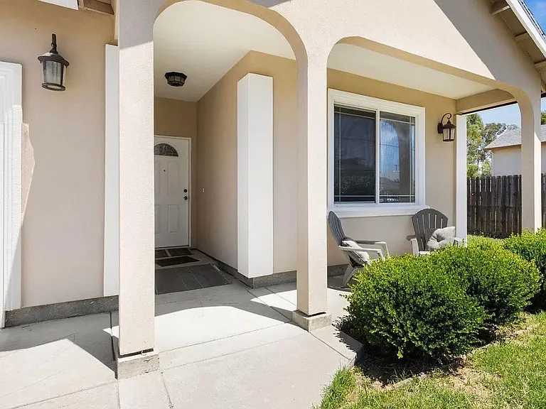 1501 Rene Ave — Photo 4