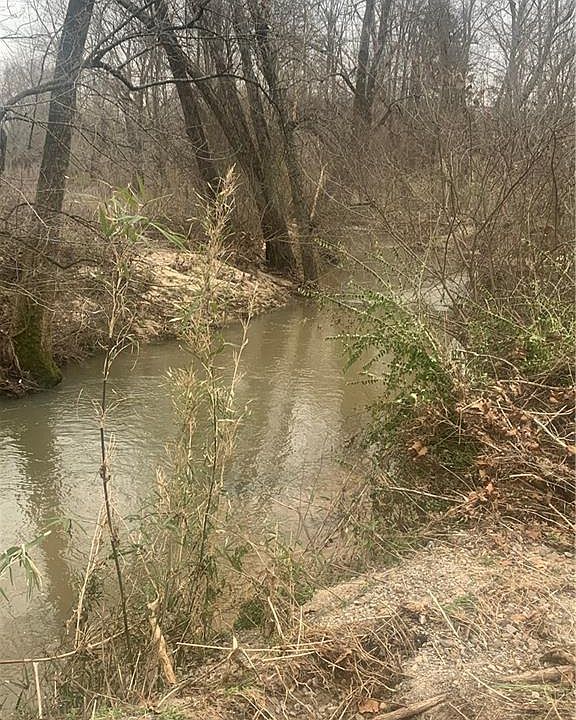 1st image of 2376 Little Hunting Creek Rd