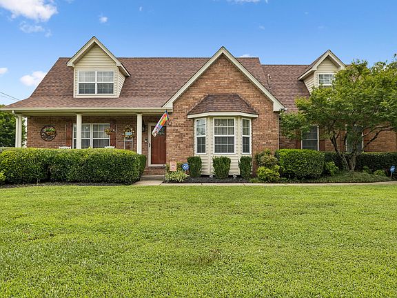 2nd image of 1307 Sycamore Dr