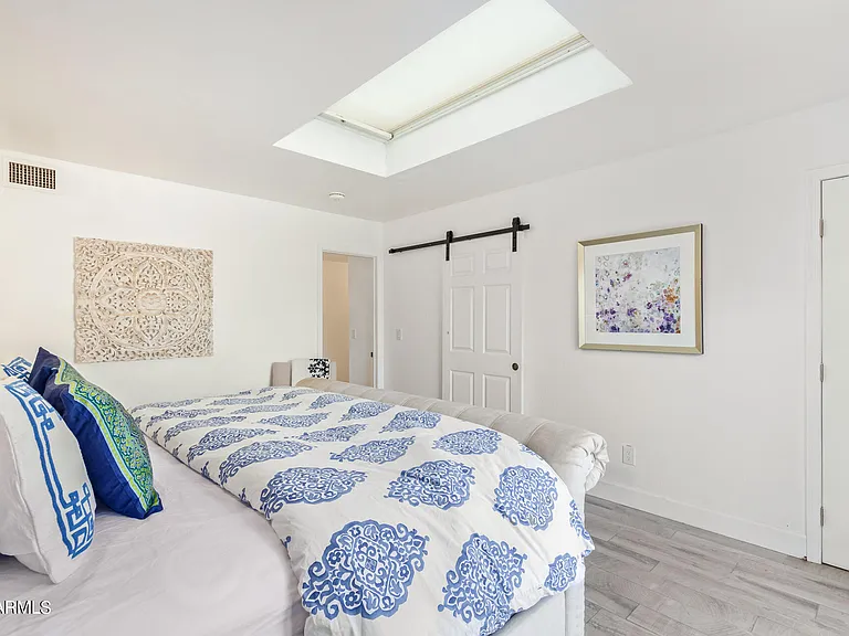 4450 E Camelback Rd #1 — Photo 42