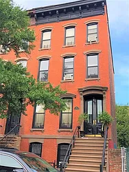 10 Monticello Avenue