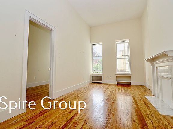 4th image of 159 W 75th St
