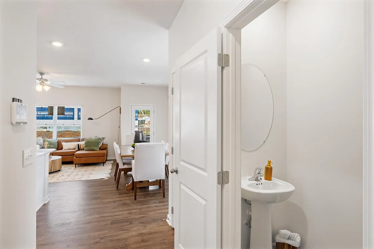 Building Photo - 90 Moon Rock Ct