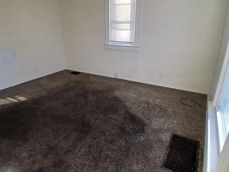 842 S Jasper St — Photo 7