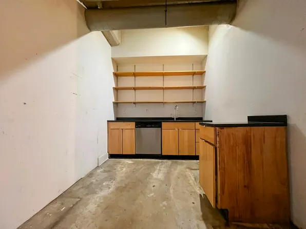 140 Bay Street image 6 of 10