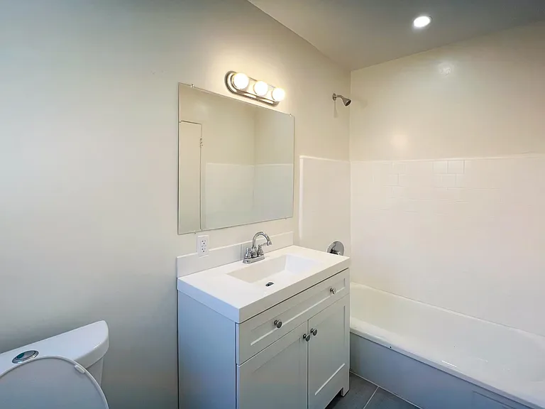 321 N Garfield Ave #A — Photo 14