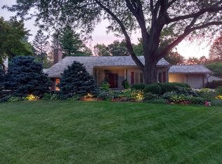 738 Spruce St, Barrington, IL 60010