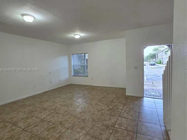 4906 SW 141st Ave #4 — Photo 8