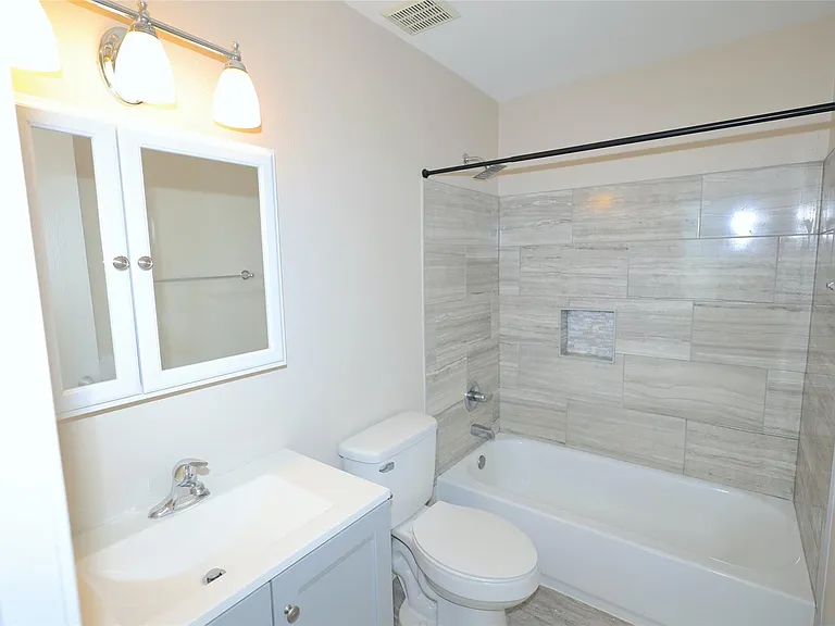 3203 Becker Glen St — Photo 15