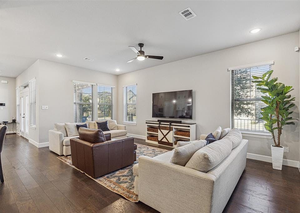 1st image of 680 Aspen Valley Ln