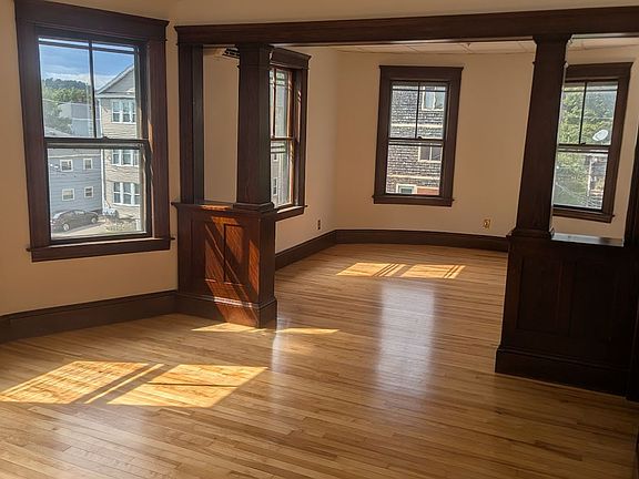 5th image of 15 Ericsson St #2