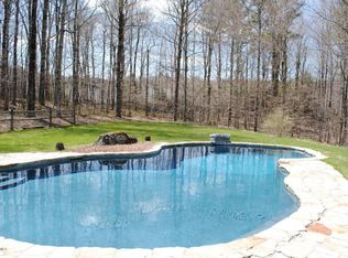 475 Rossiter Rd, Richmond, MA 01254