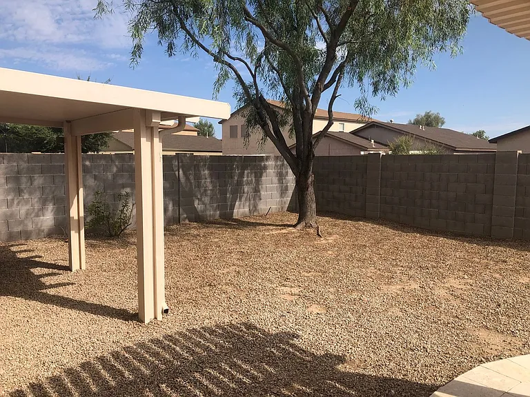1790 E Silktassel Trl — Photo 16