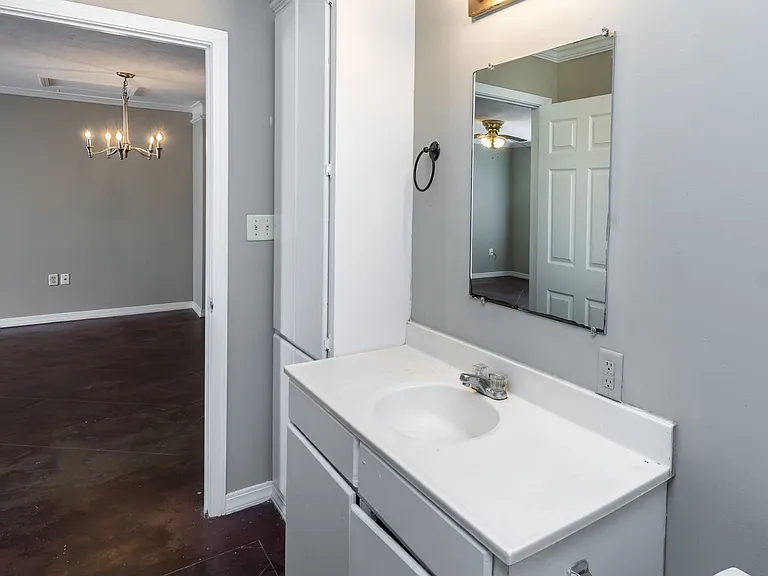 215 Hartfield Rd — Photo 11