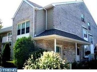816 Valley Glen Rd, Elkins Park, PA 19027