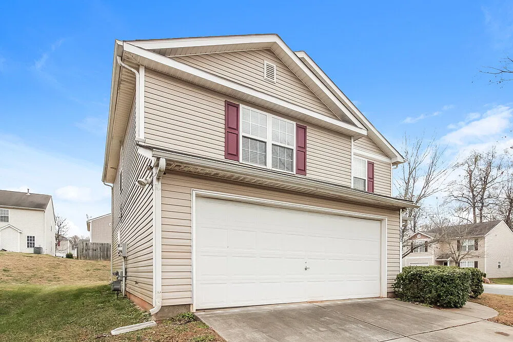 3 bed, 2.5 bath, 1714 sqft, $2,680 — Photo 4