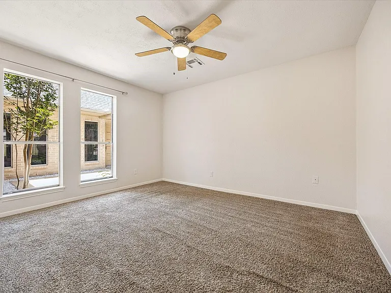 7618 Bankside Dr — Photo 12