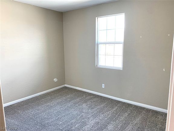 4th image of 121 Barton Bay Ave