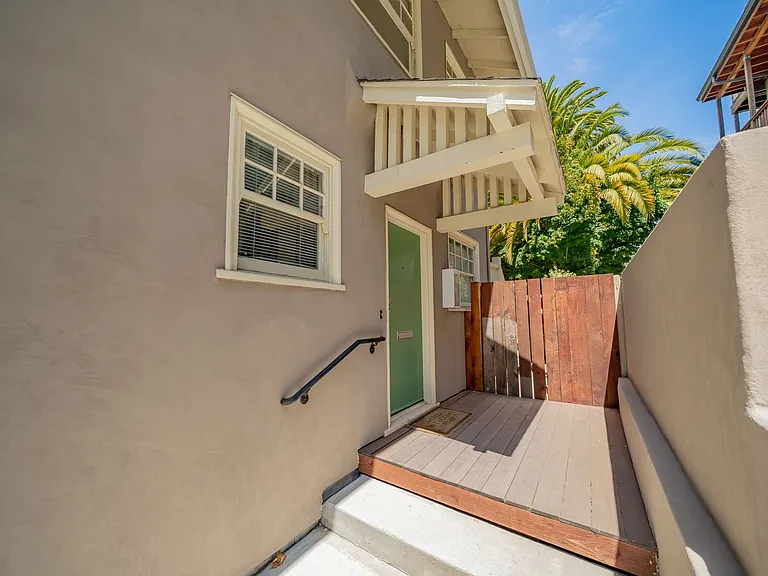 2209 Cedar Street — Photo 24