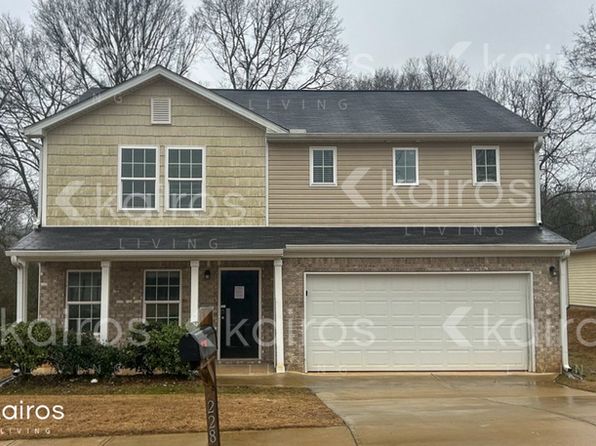 228 Fox Chase Way