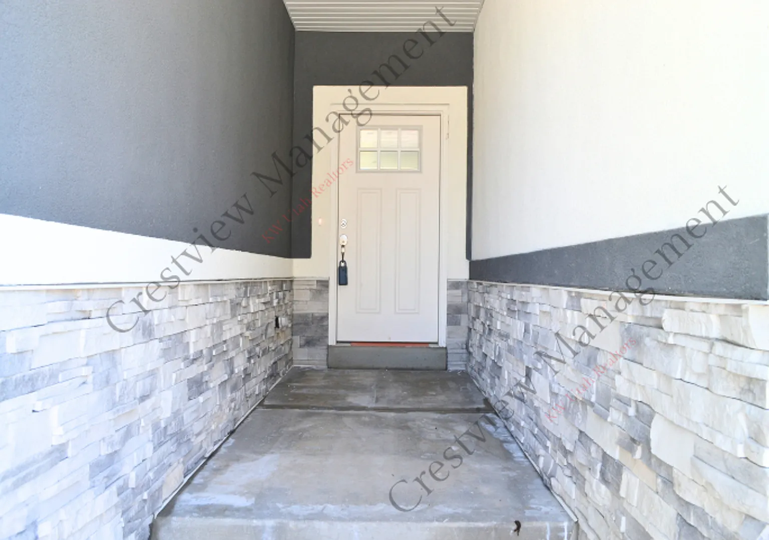 Spacious and modern 3-bedroom townhome in a quiet Provo neighborhood! — Photo 2