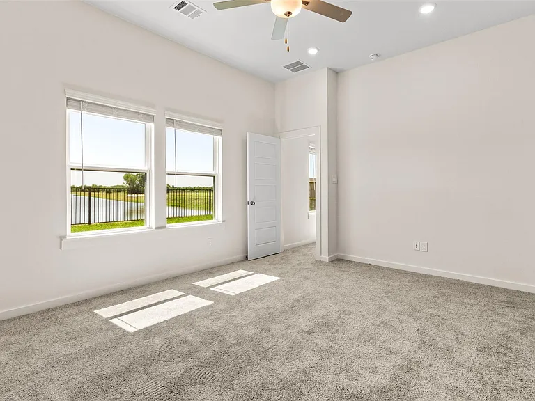 6643 Escondido Dr — Photo 11