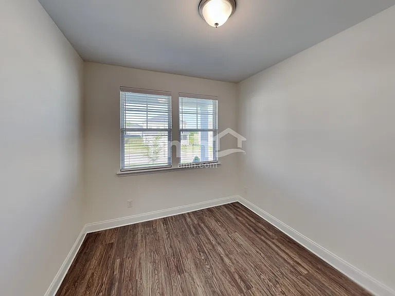 1105 Amberly Way — Photo 13