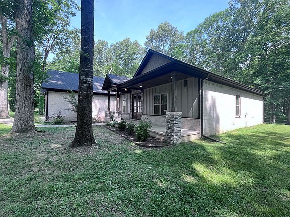 3rd image of 206 Bridgewood Dr