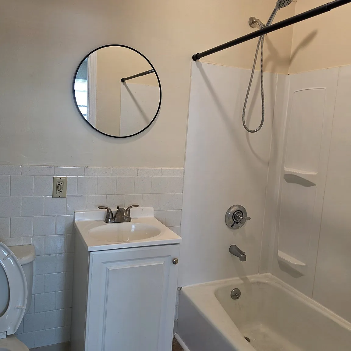 838 Western Ave — Photo 3