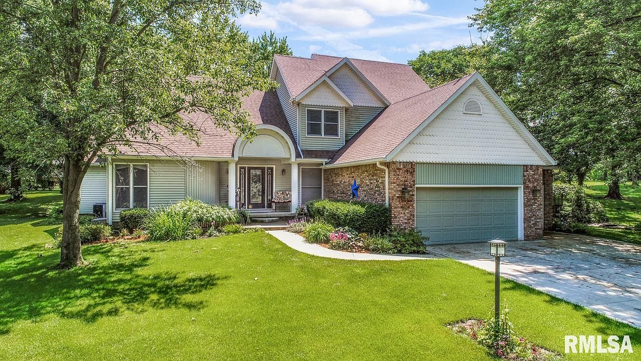3218 Sheridan Rd, Pekin, IL 61554 Zillow