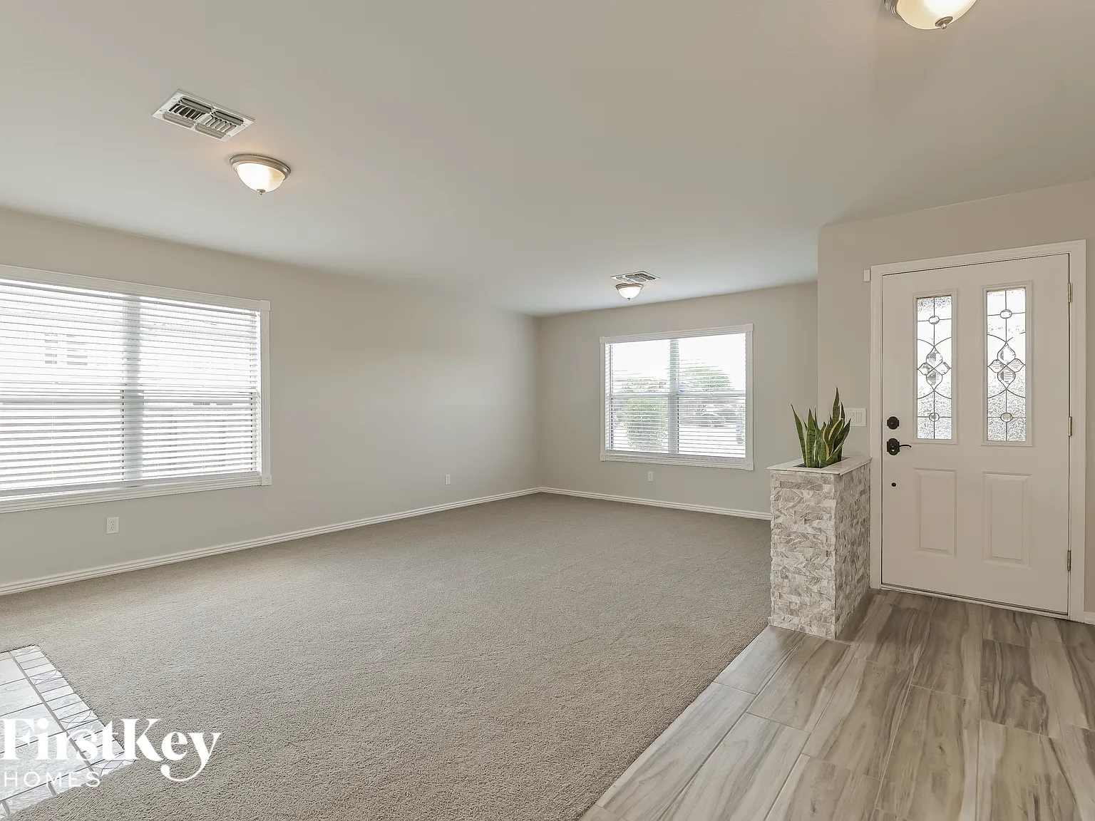 3 bed, 2.0 bath, 1990 sqft, $2,320 — Photo 2