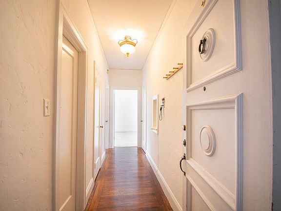 2nd image of 601 Lake St APT 3