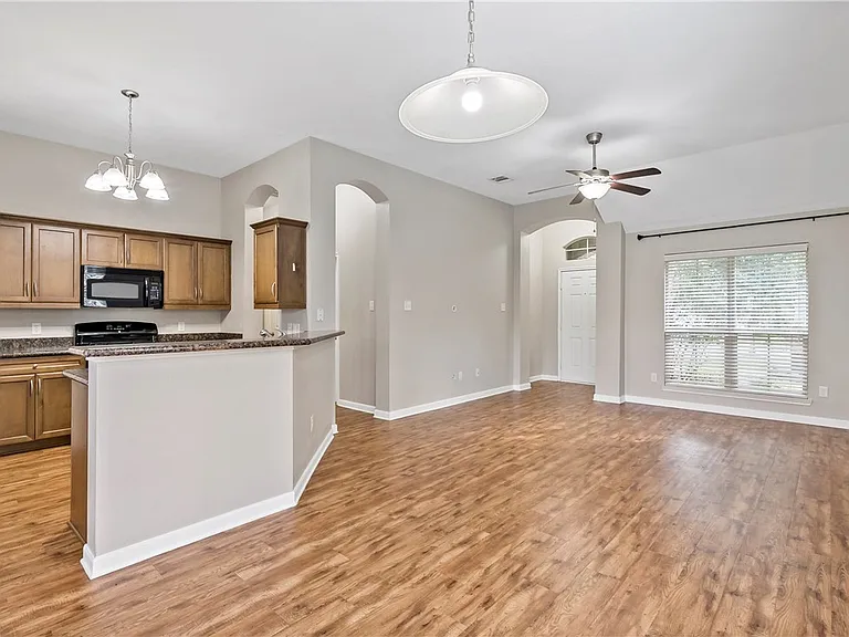 15427 Baker Mdw — Photo 9