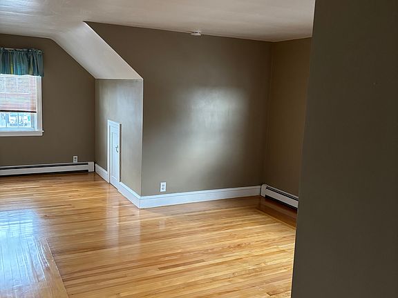 5th image of 13 Stayton St Floor 2