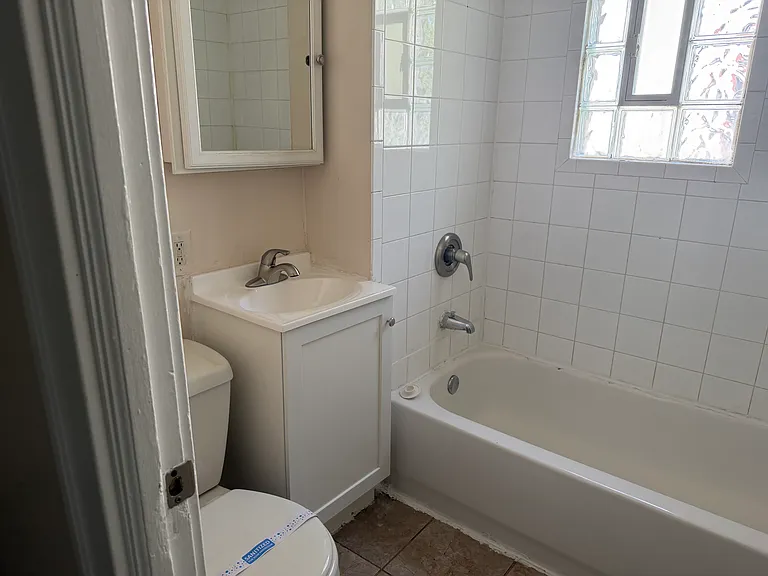 1710 Newton Ave N #1710 — Photo 6