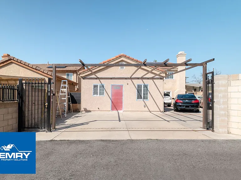 10624 Swinton Ave — Photo 15
