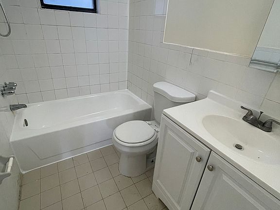 5th image of 2310 Taylor St #17292682