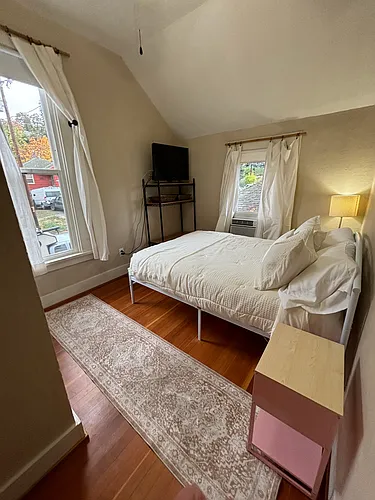 706 Sherman Ave #4 Photo 1