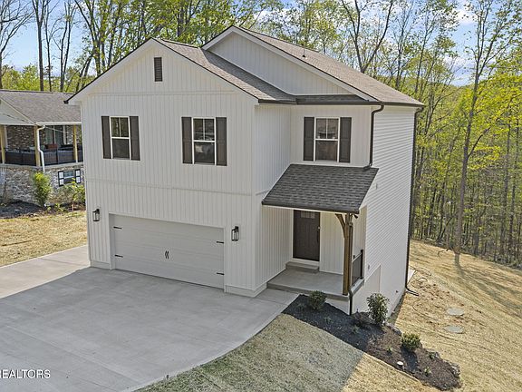 2nd image of 159 Edgewood Heights Ln